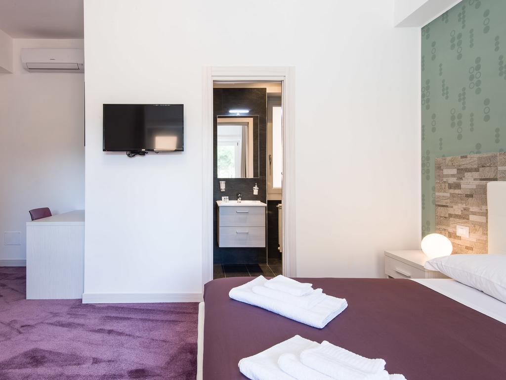 Guesthouse Park Pines Rom Eksteriør billede
